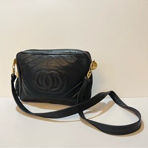 Vintage High Fashion Navy Quilted Leather Crossbody Bag Tassel Gold Chain Canada